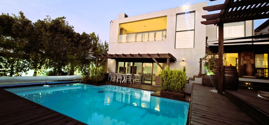 7 Bedroom Property for Sale in Country Club Western Cape